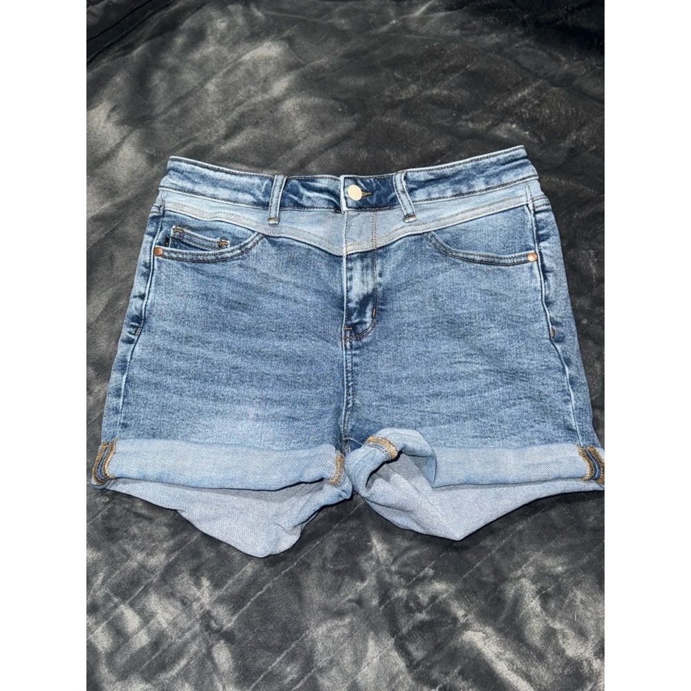 Judy Blue Two Toned Shorts